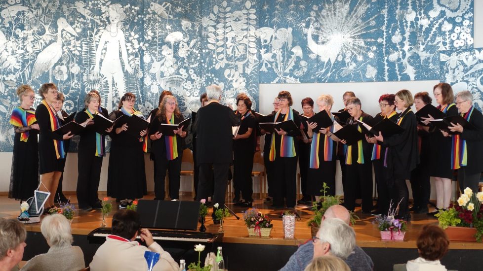 Der Frauenchor Judenbach singt im Kultursaal 100